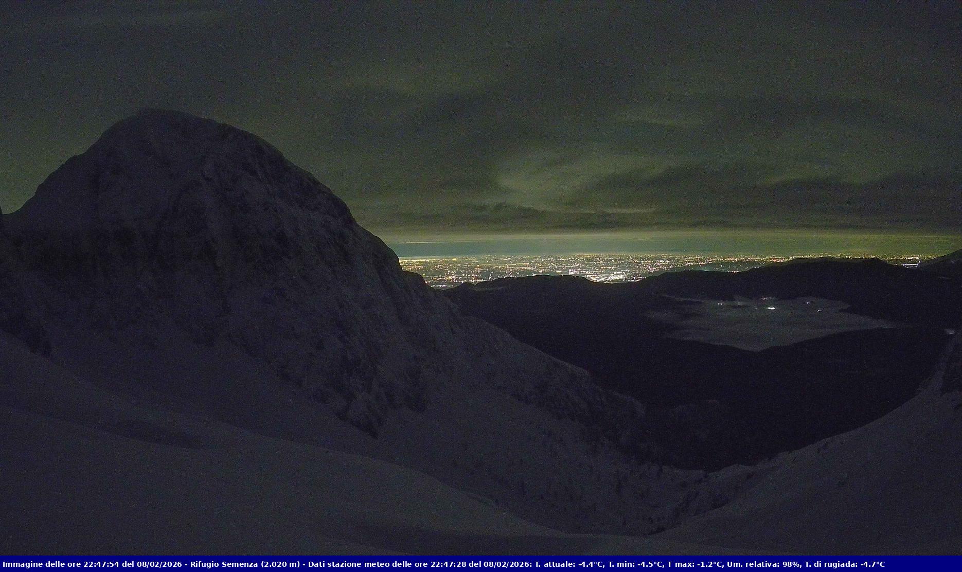 Webcam Rif. Semenza - 2020m - puntamento verso la Piana del Cansiglio e la pianura veneta in direzione sud-ovest