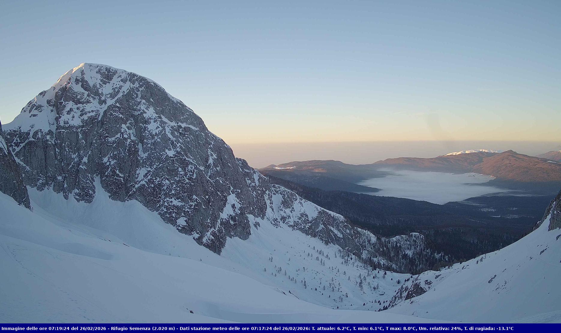 Webcam Rif. Semenza - 2020m - puntamento verso la Piana del Cansiglio e la pianura veneta in direzione sud-ovest