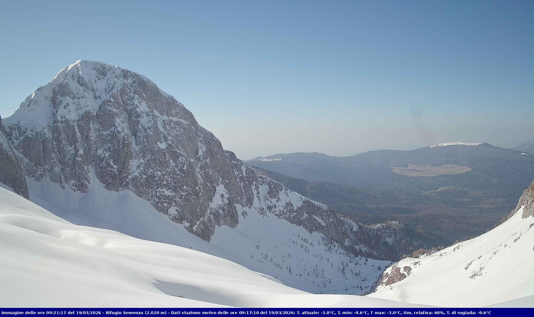 Webcam Rif. Semenza - 2020m - puntamento verso la Piana del Cansiglio e la pianura veneta in direzione sud-ovest