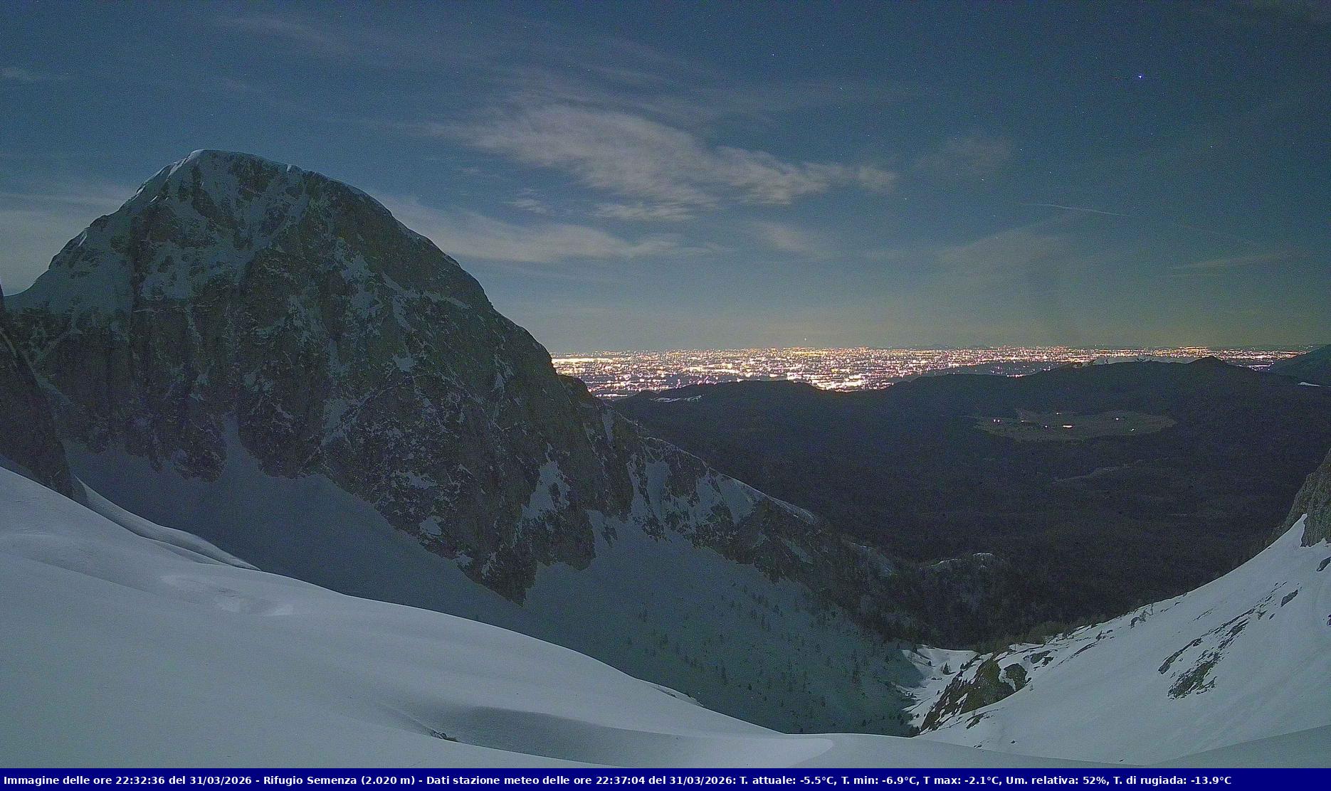 Webcam Rif. Semenza - 2020m - puntamento verso la Piana del Cansiglio e la pianura veneta in direzione sud-ovest