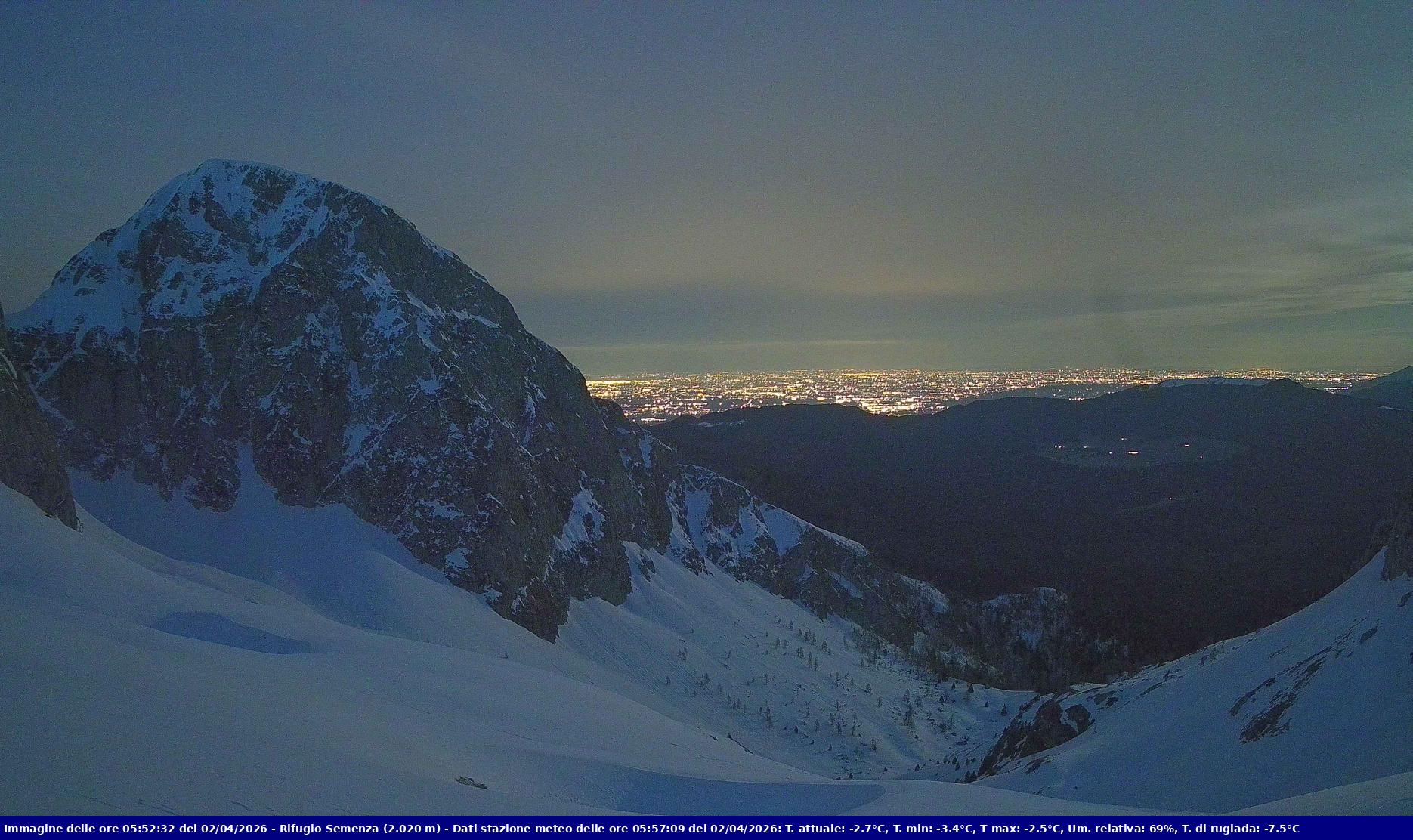 Webcam Rif. Semenza - 2020m - puntamento verso la Piana del Cansiglio e la pianura veneta in direzione sud-ovest