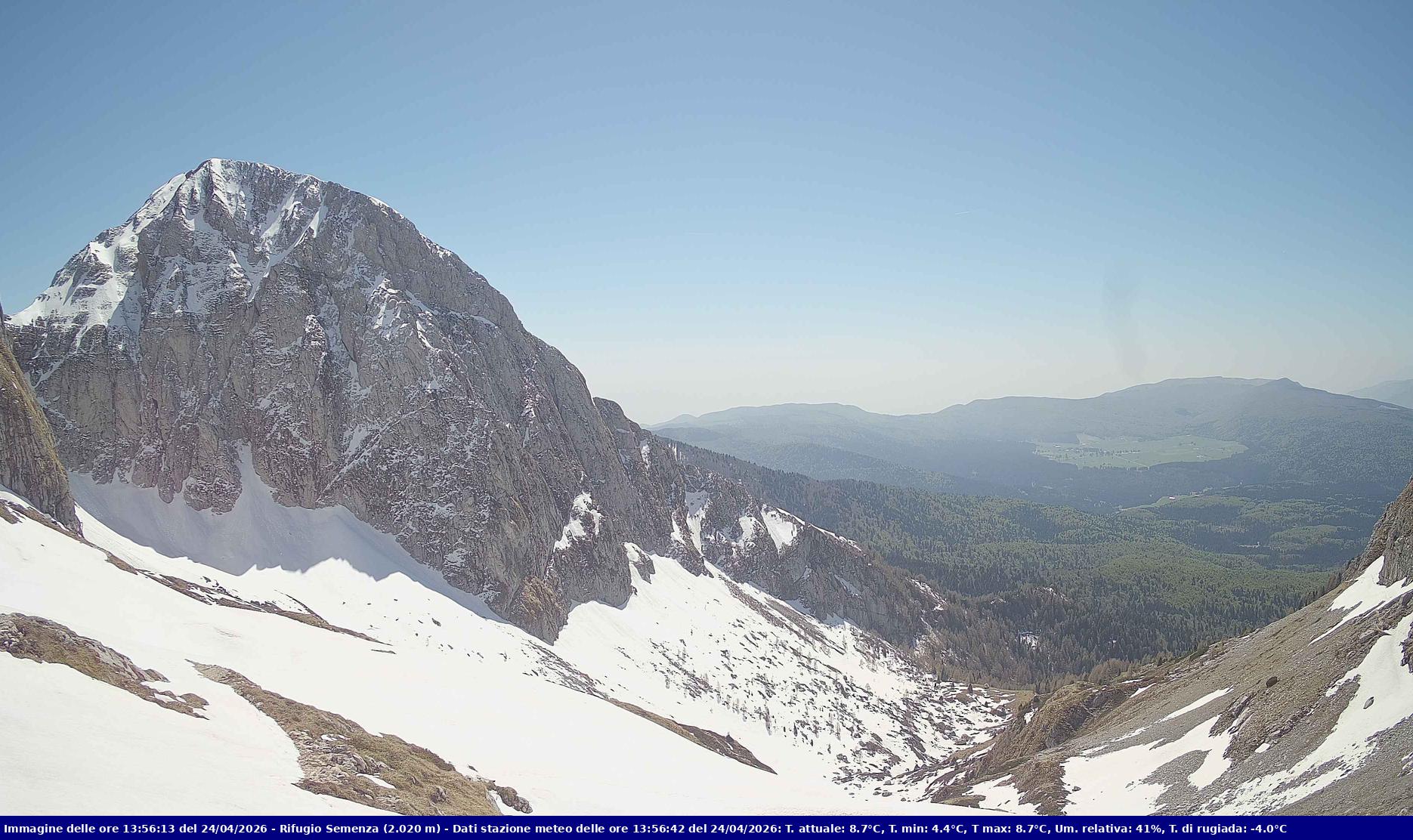 Webcam Rif. Semenza - 2020m - puntamento verso la Piana del Cansiglio e la pianura veneta in direzione sud-ovest