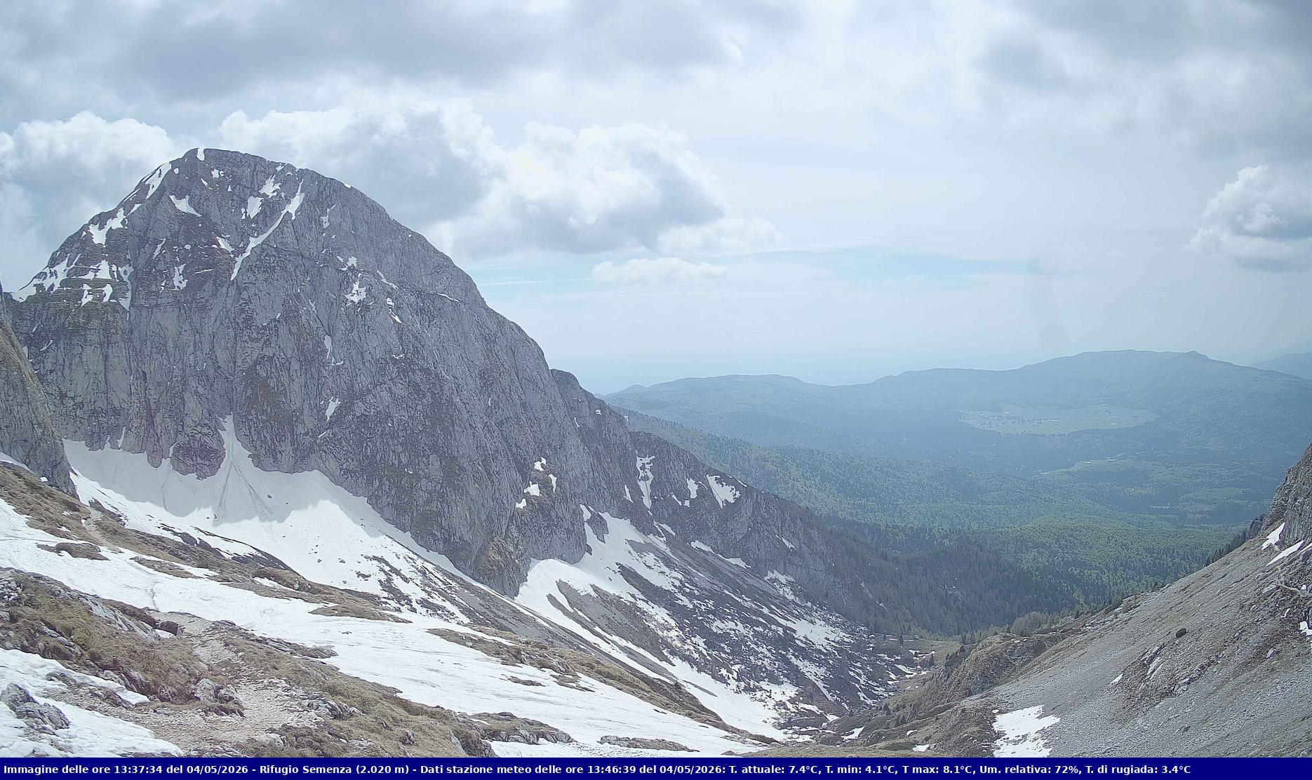 Webcam Rif. Semenza - 2020m - puntamento verso la Piana del Cansiglio e la pianura veneta in direzione sud-ovest