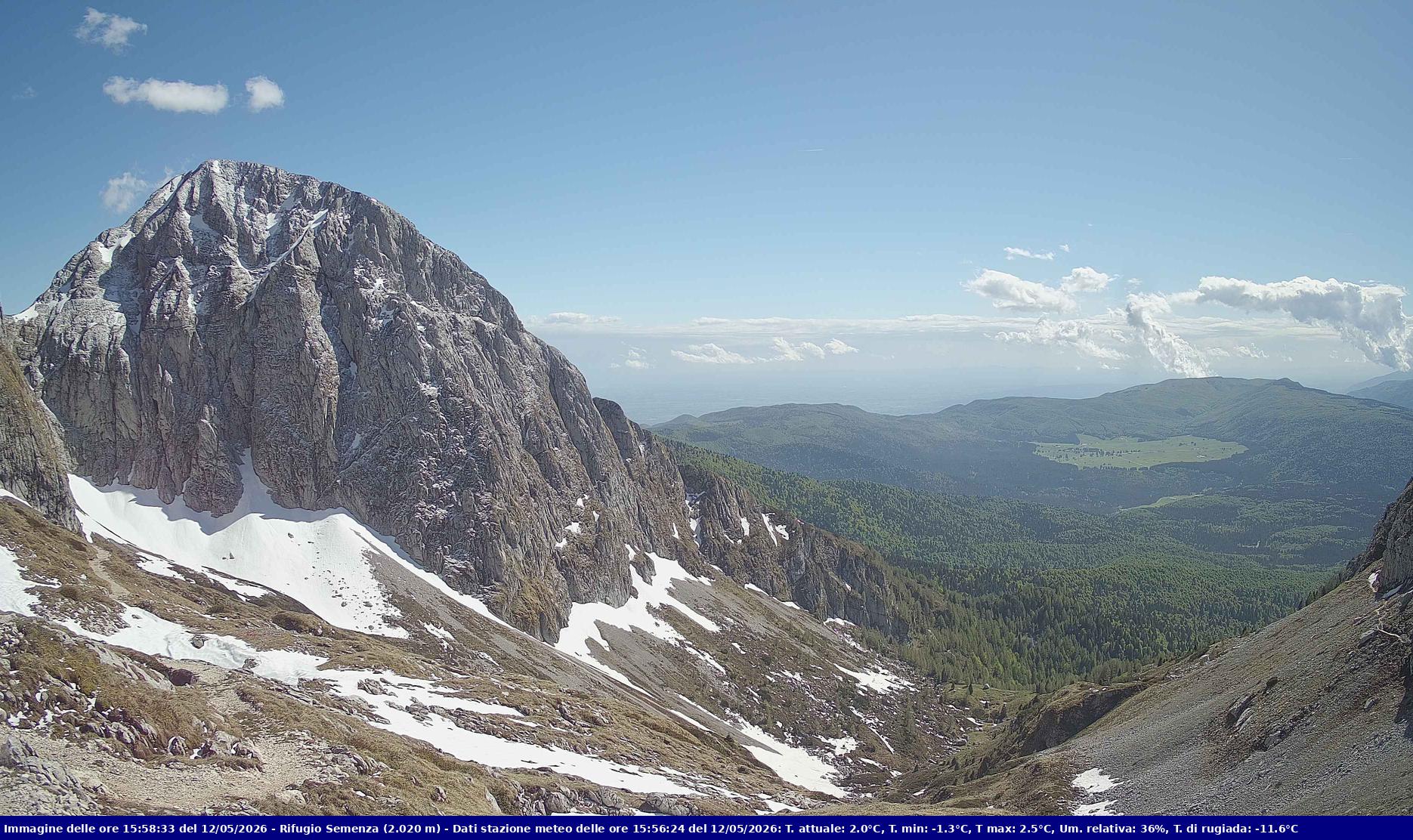 Webcam Rif. Semenza - 2020m - puntamento verso la Piana del Cansiglio e la pianura veneta in direzione sud-ovest