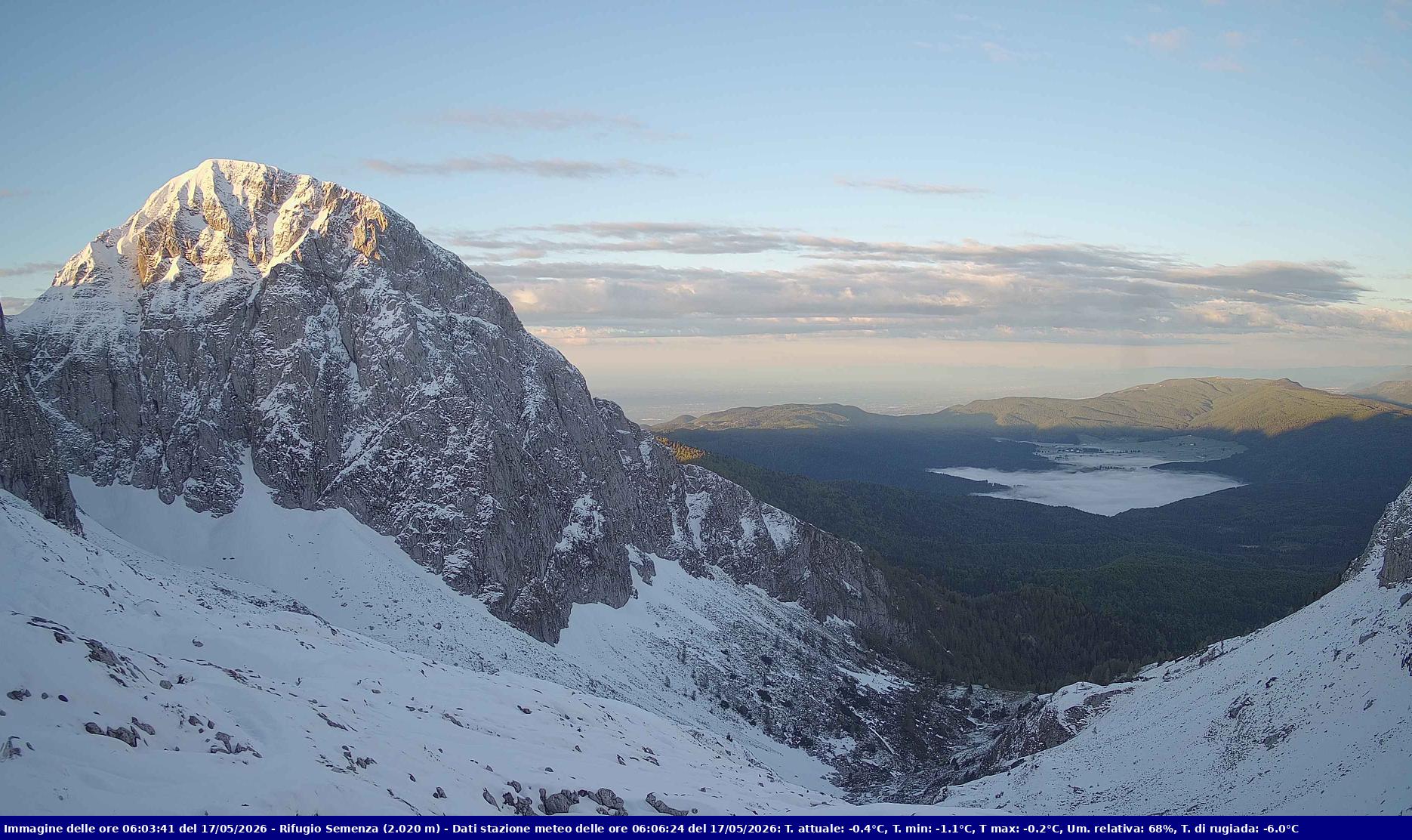 Webcam Rif. Semenza - 2020m - puntamento verso la Piana del Cansiglio e la pianura veneta in direzione sud-ovest