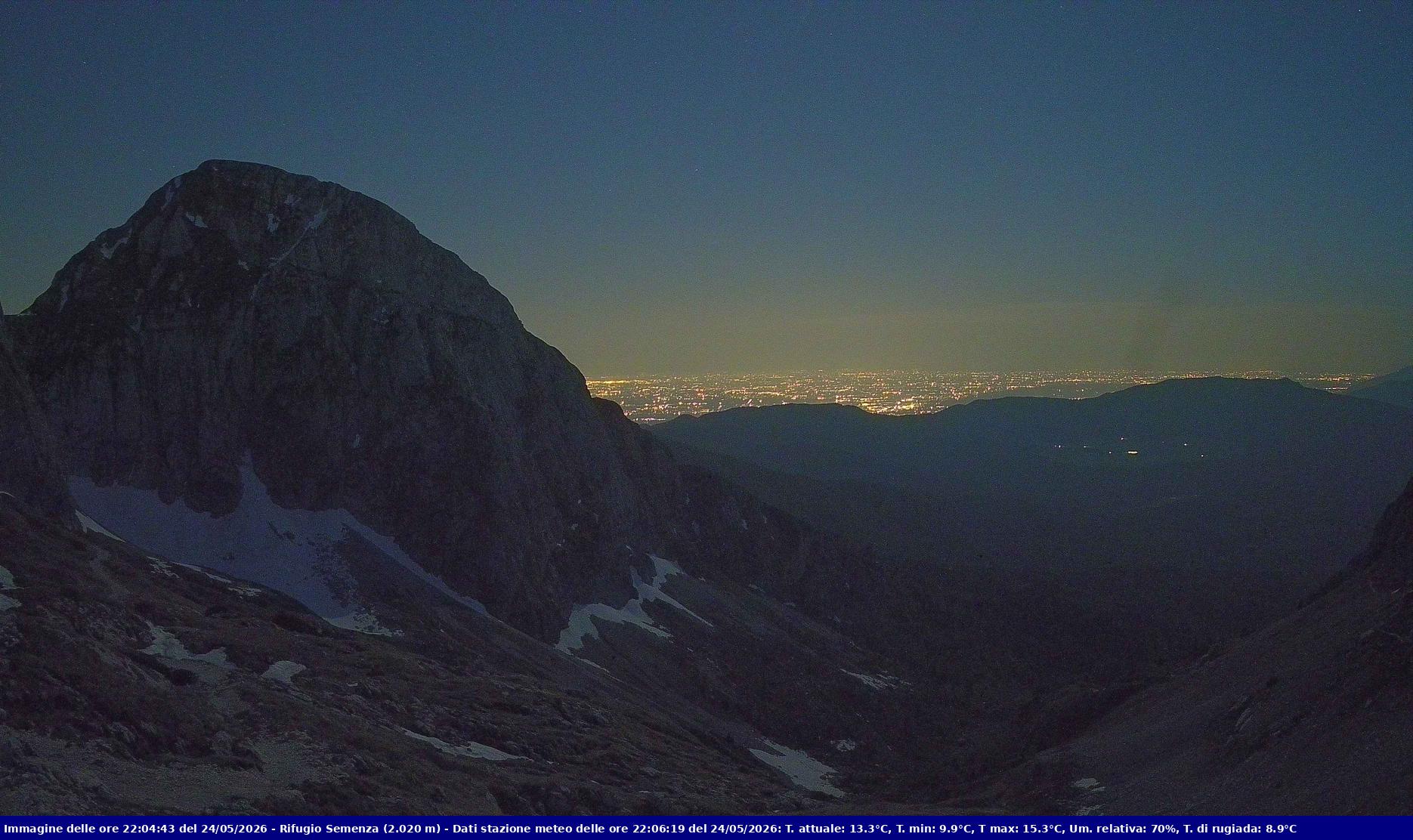 Webcam Rif. Semenza - 2020m - puntamento verso la Piana del Cansiglio e la pianura veneta in direzione sud-ovest