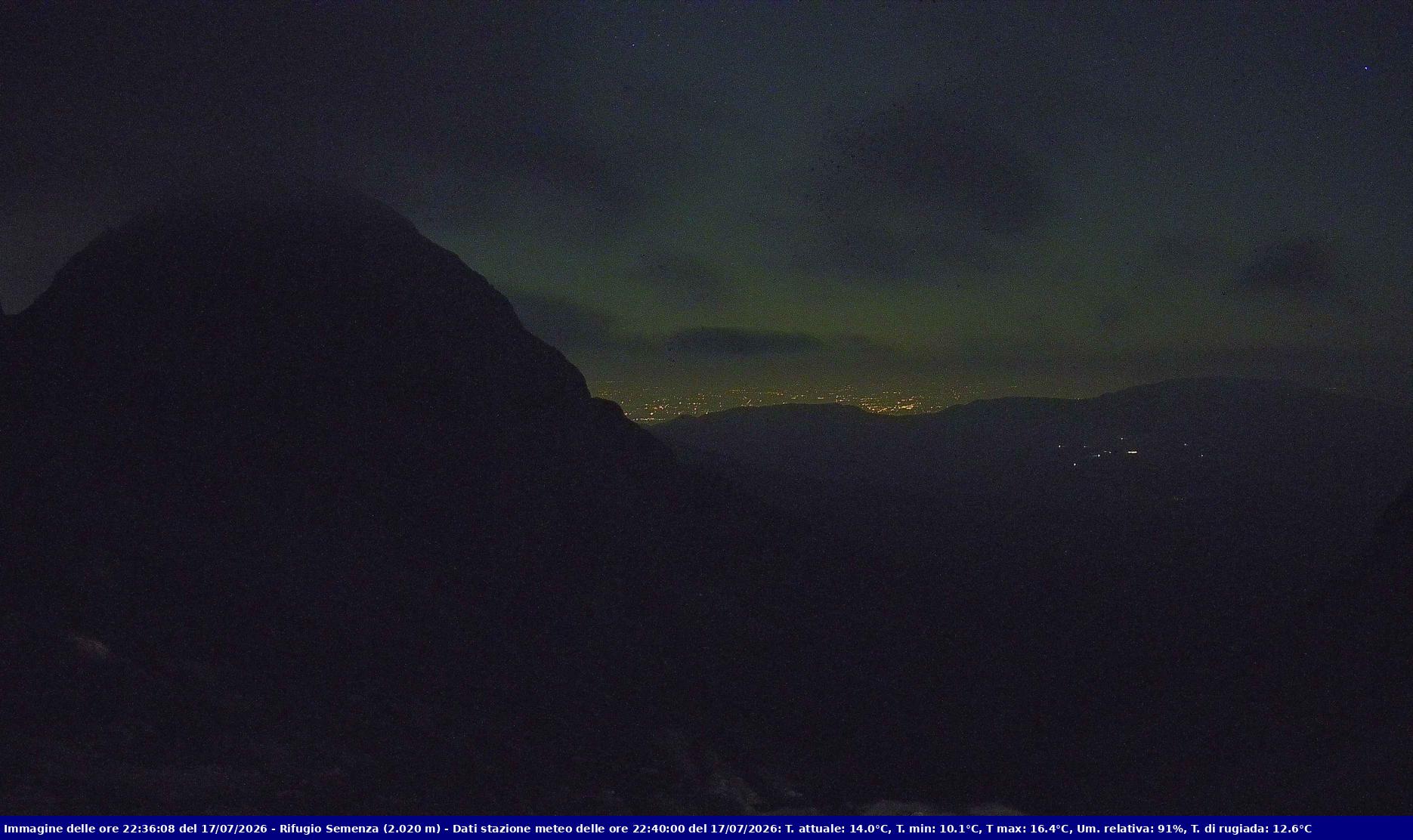 Webcam Rif. Semenza - 2020m - puntamento verso la Piana del Cansiglio e la pianura veneta in direzione sud-ovest