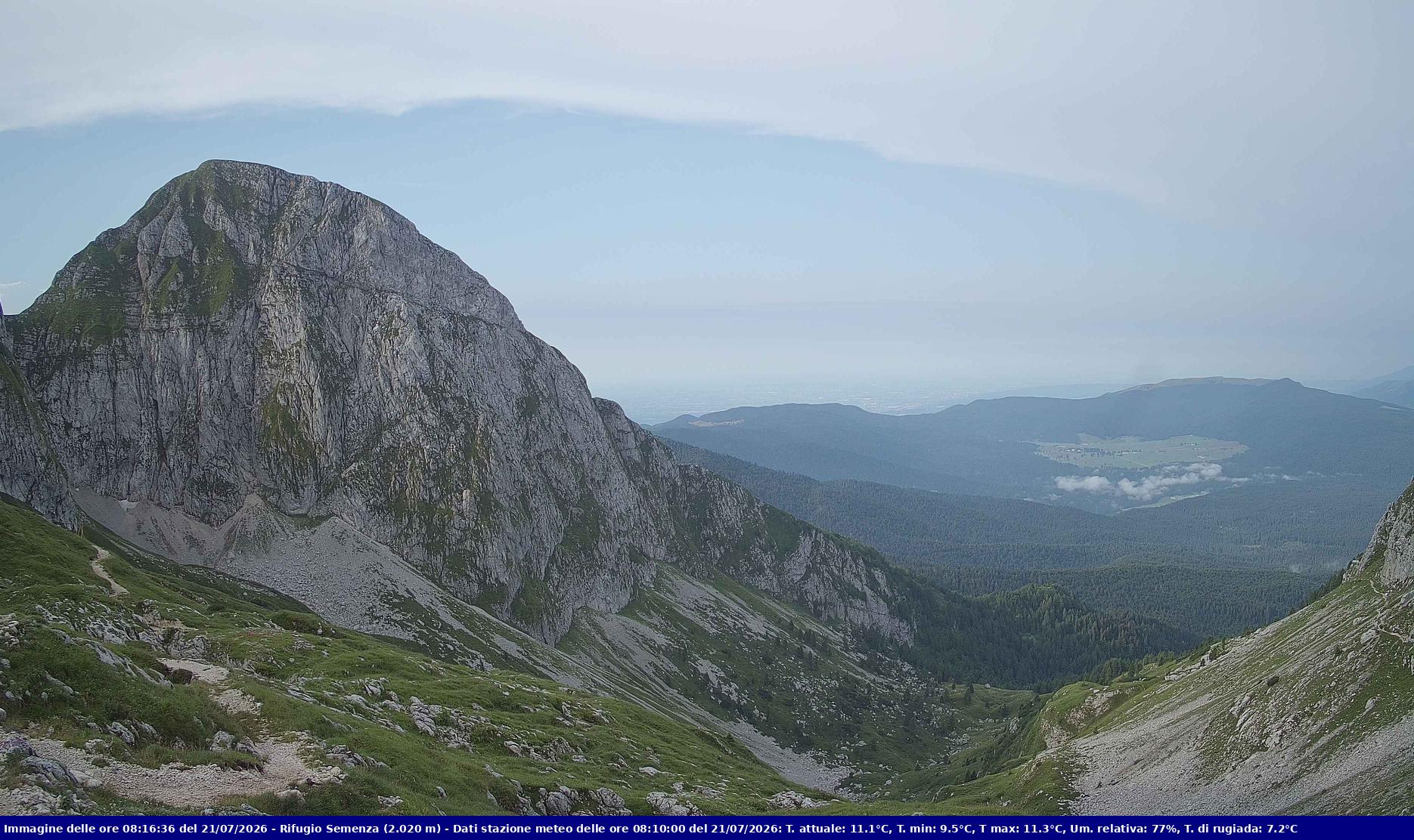 Webcam Rif. Semenza - 2020m - puntamento verso la Piana del Cansiglio e la pianura veneta in direzione sud-ovest