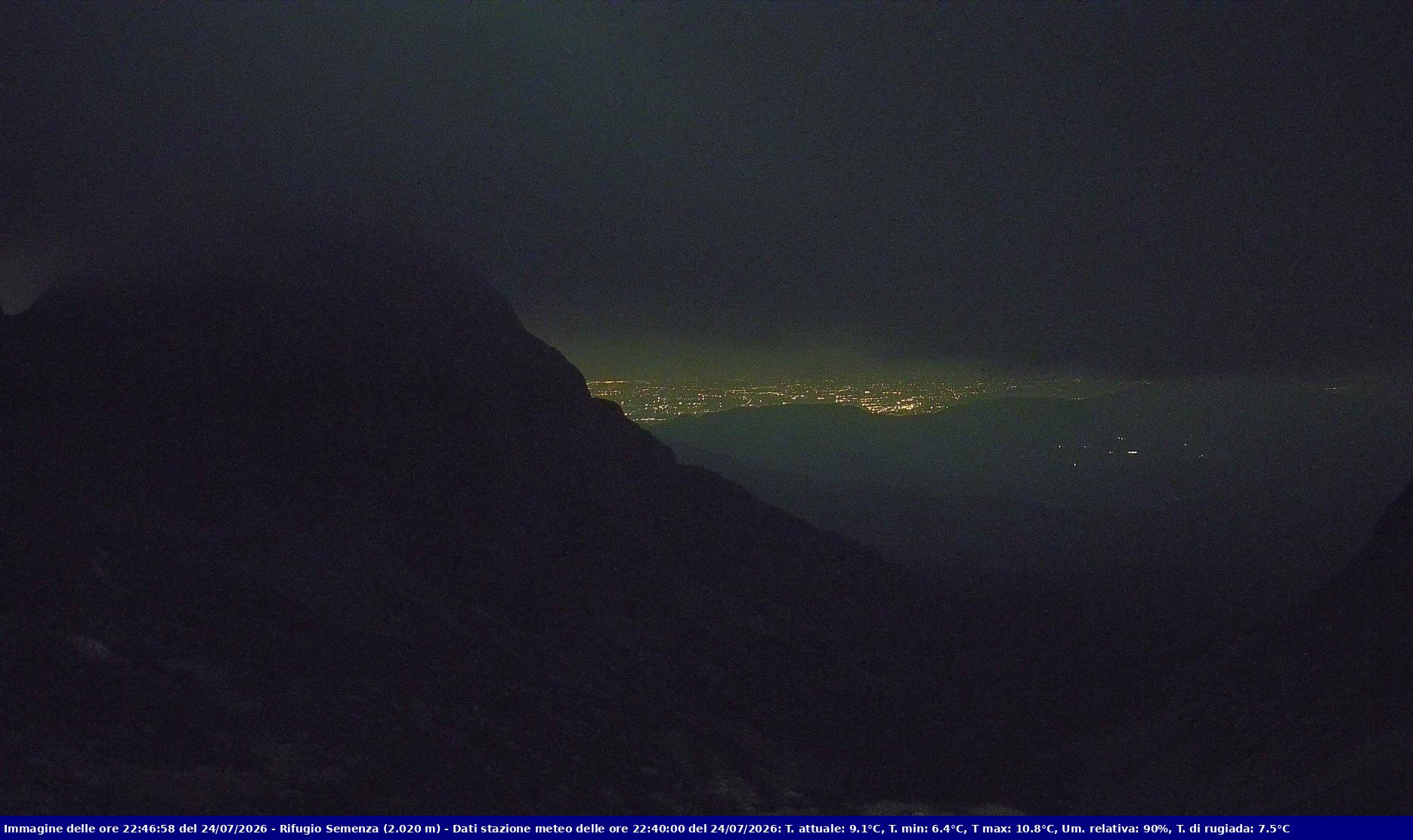 Webcam Rif. Semenza - 2020m - puntamento verso la Piana del Cansiglio e la pianura veneta in direzione sud-ovest