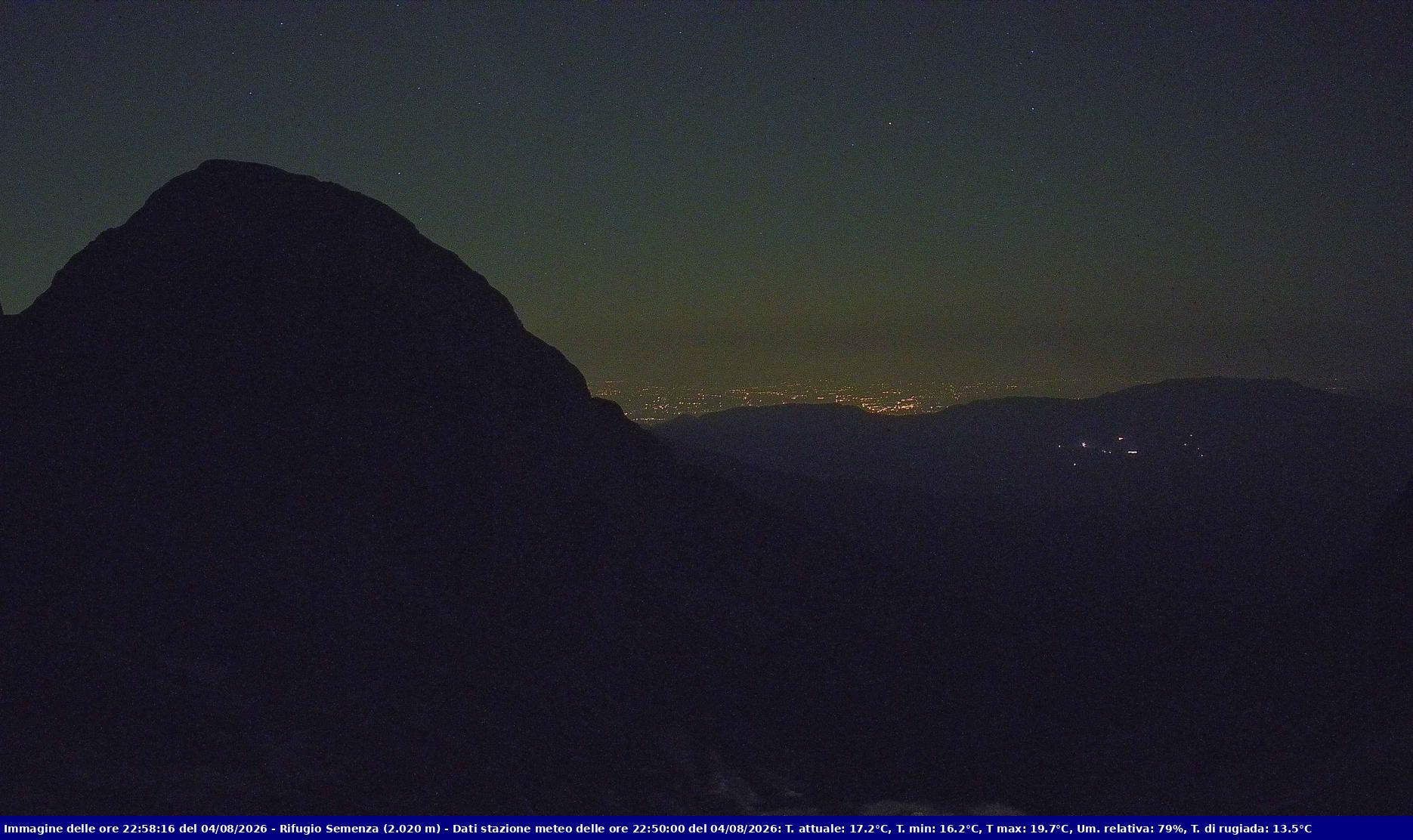 Webcam Rif. Semenza - 2020m - puntamento verso la Piana del Cansiglio e la pianura veneta in direzione sud-ovest