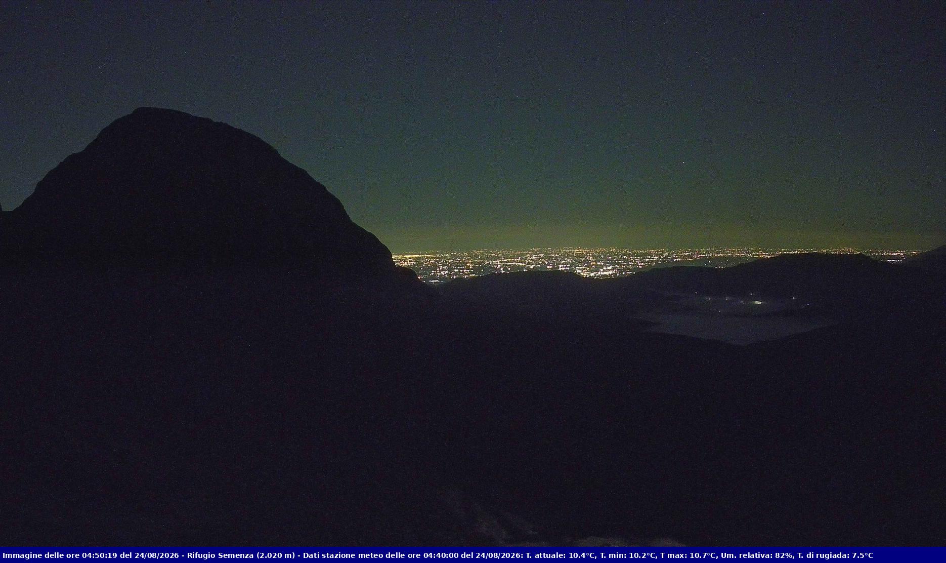 Webcam Rif. Semenza - 2020m - puntamento verso la Piana del Cansiglio e la pianura veneta in direzione sud-ovest