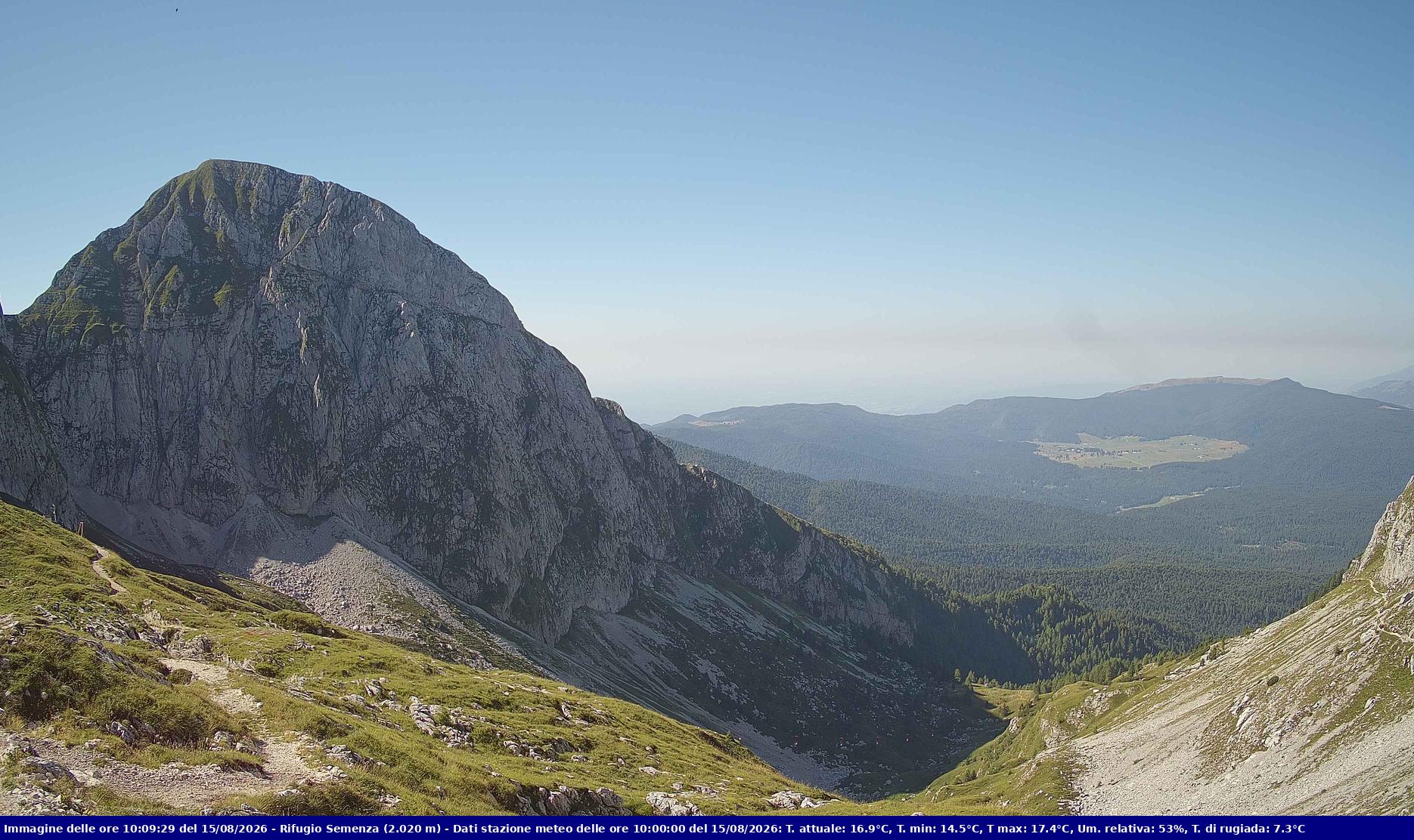 Webcam Rif. Semenza - 2020m - puntamento verso la Piana del Cansiglio e la pianura veneta in direzione sud-ovest
