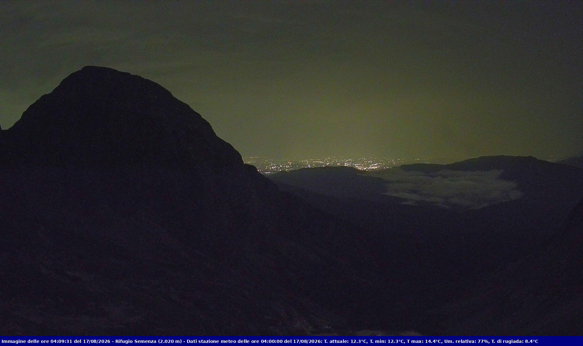 Webcam Rif. Semenza - 2020m - puntamento verso la Piana del Cansiglio e la pianura veneta in direzione sud-ovest