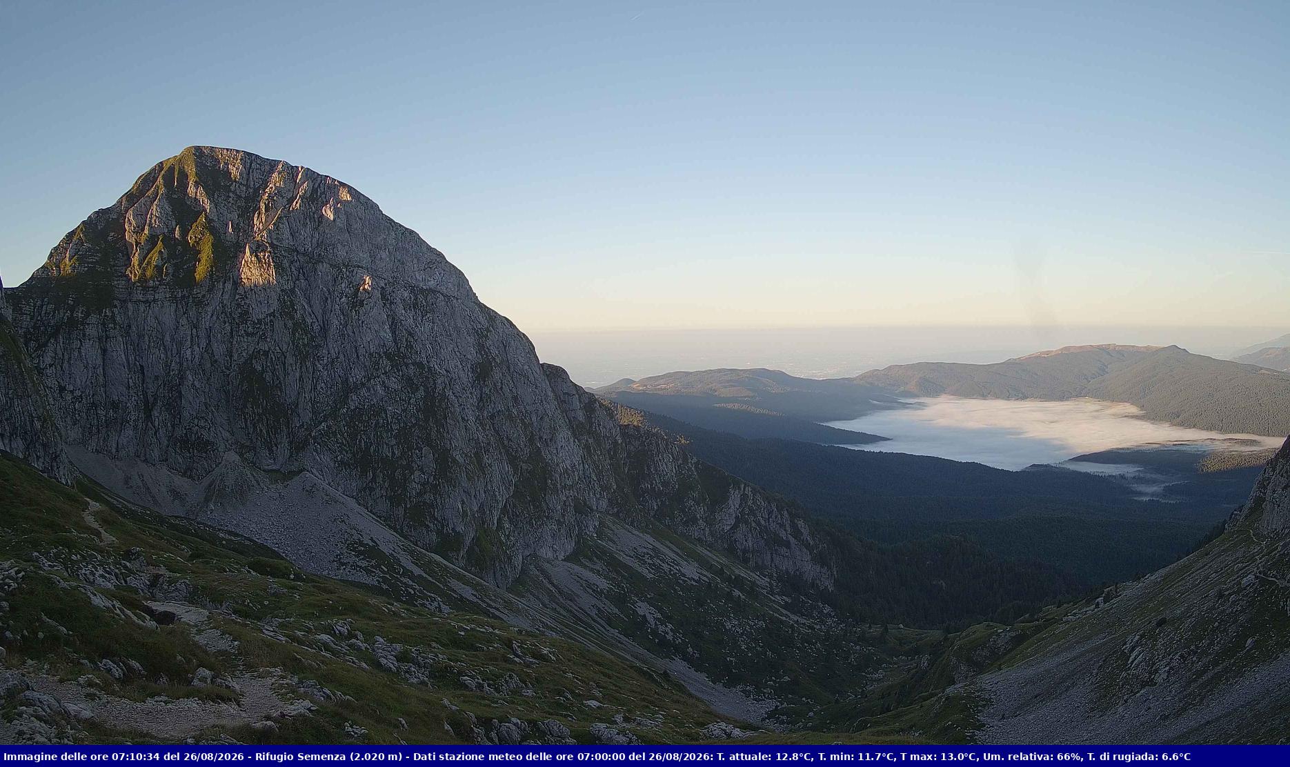 Webcam Rif. Semenza - 2020m - puntamento verso la Piana del Cansiglio e la pianura veneta in direzione sud-ovest
