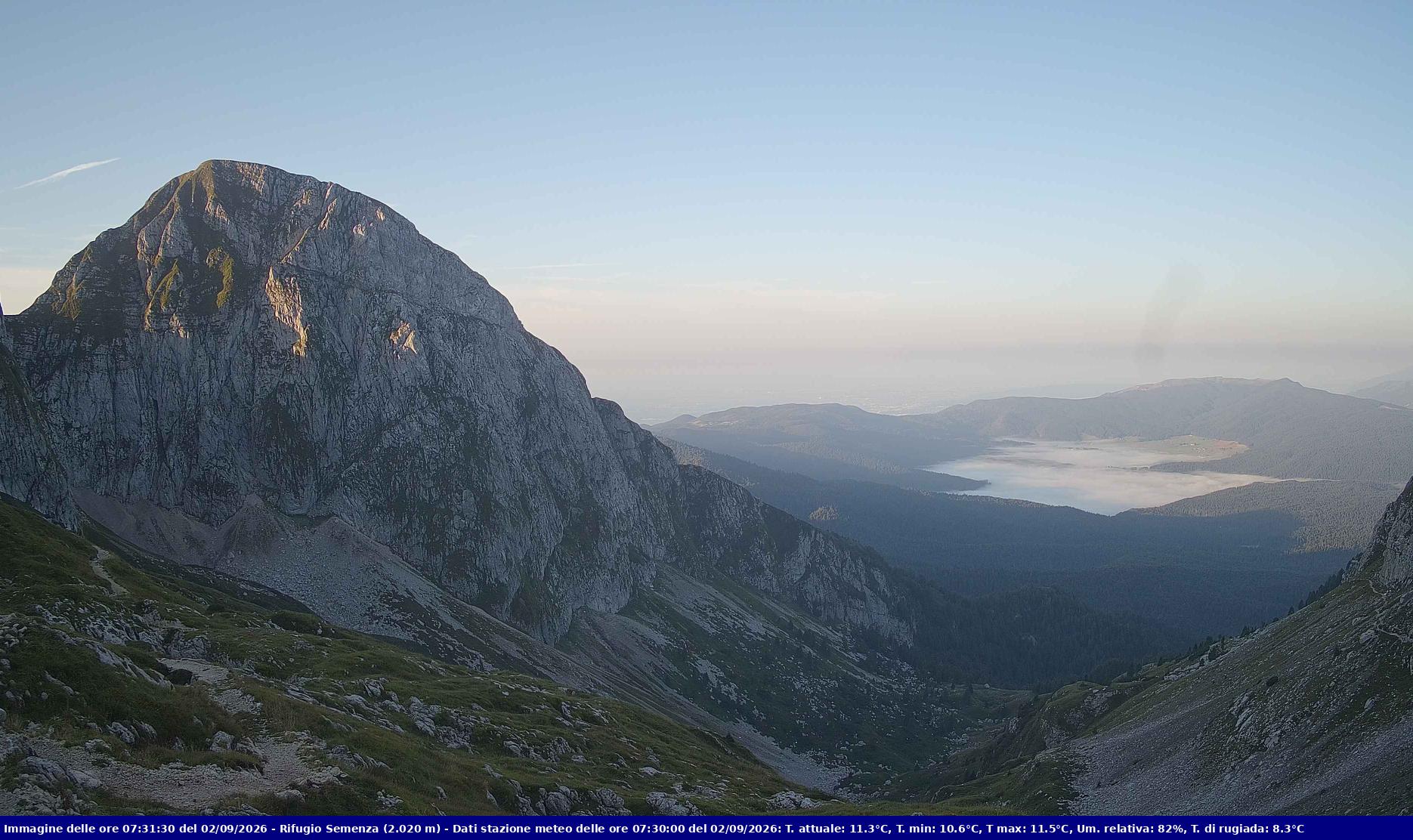 Webcam Rif. Semenza - 2020m - puntamento verso la Piana del Cansiglio e la pianura veneta in direzione sud-ovest
