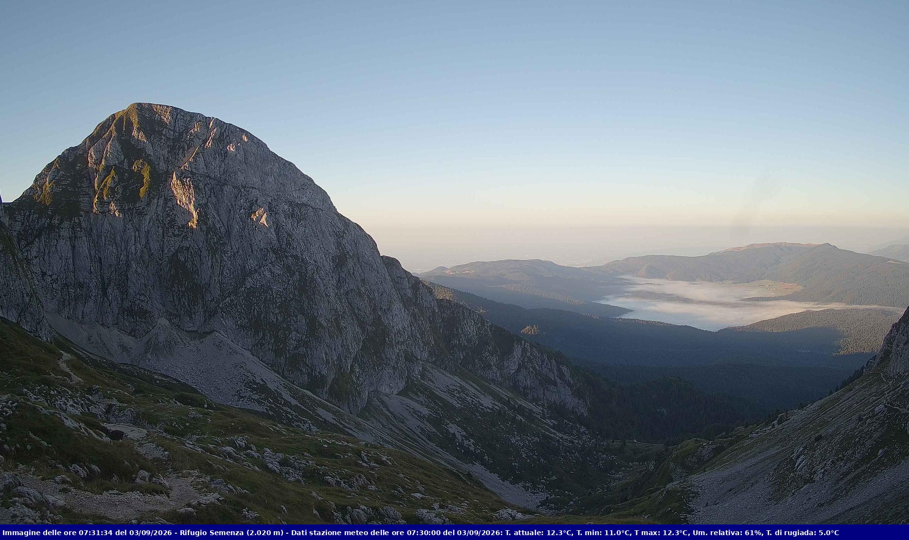 Webcam Rif. Semenza - 2020m - puntamento verso la Piana del Cansiglio e la pianura veneta in direzione sud-ovest