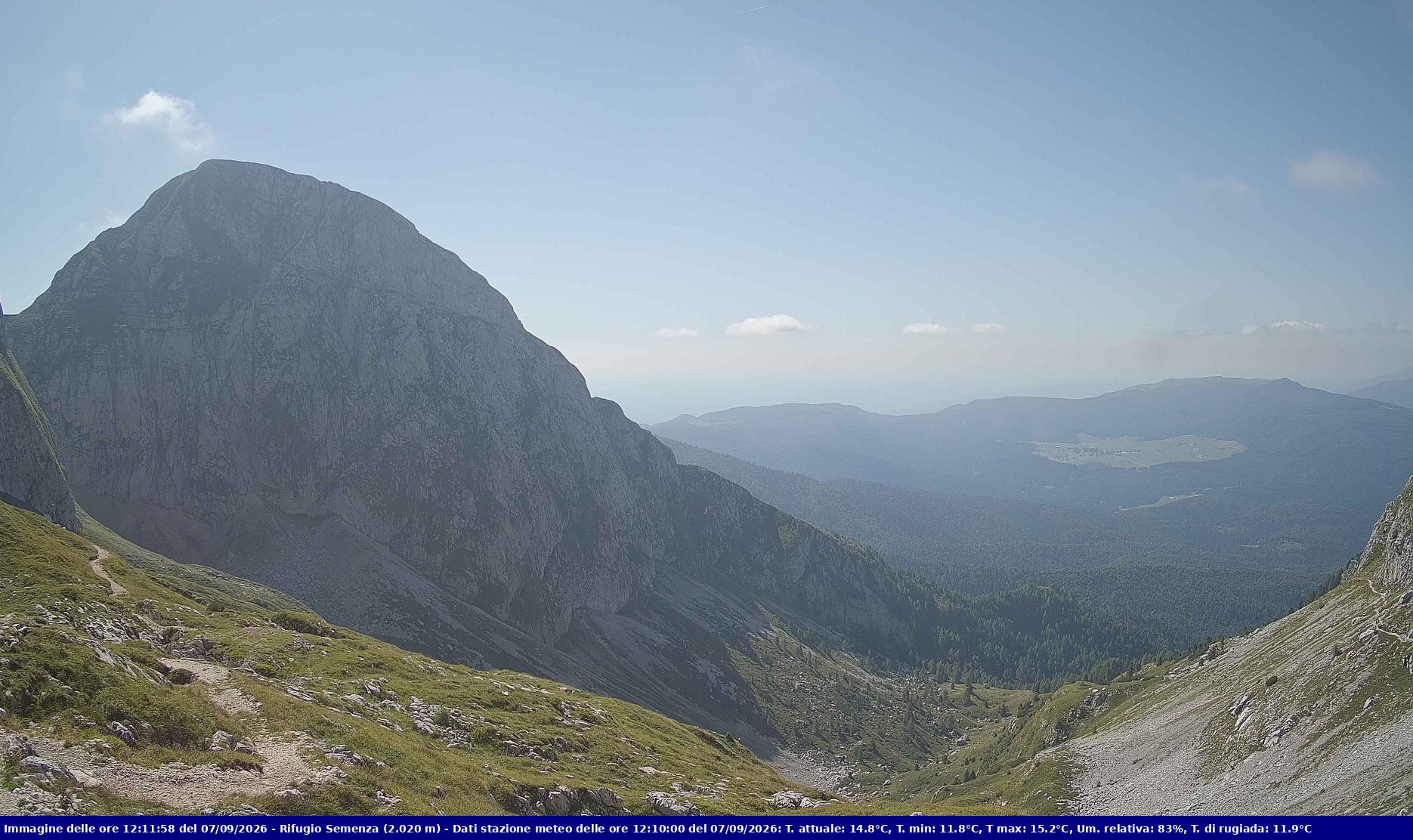 Webcam Rif. Semenza - 2020m - puntamento verso la Piana del Cansiglio e la pianura veneta in direzione sud-ovest