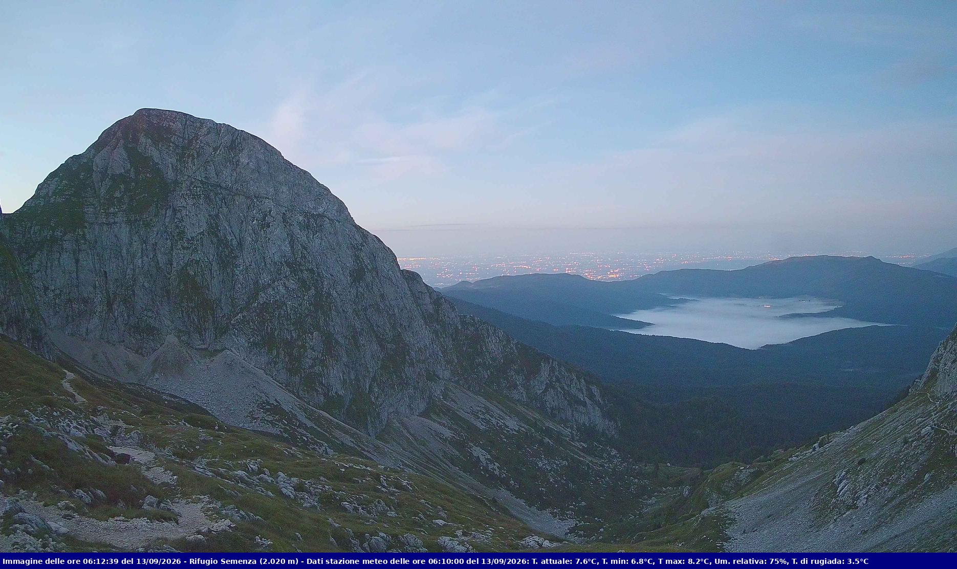 Webcam Rif. Semenza - 2020m - puntamento verso la Piana del Cansiglio e la pianura veneta in direzione sud-ovest