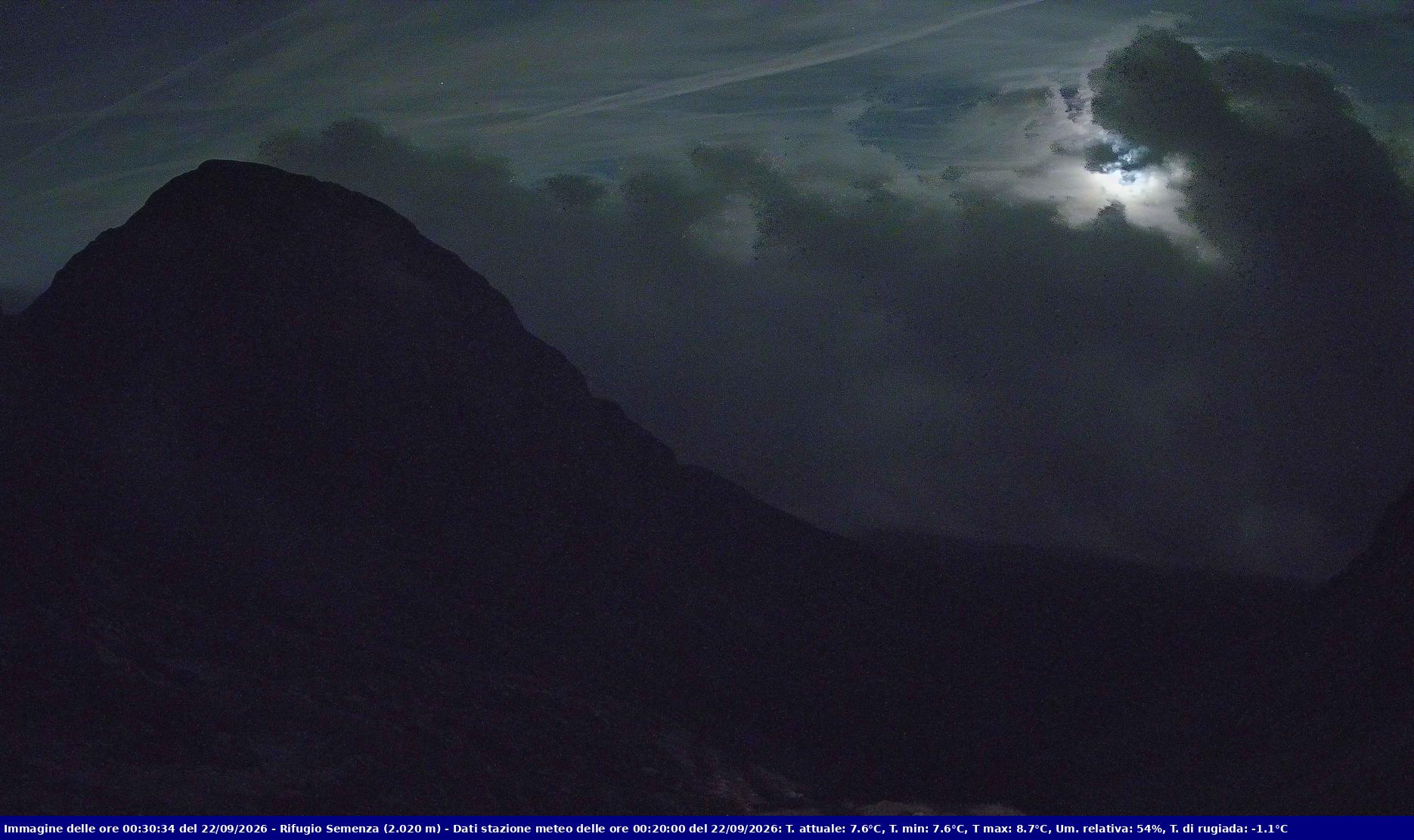Webcam Rif. Semenza - 2020m - puntamento verso la Piana del Cansiglio e la pianura veneta in direzione sud-ovest