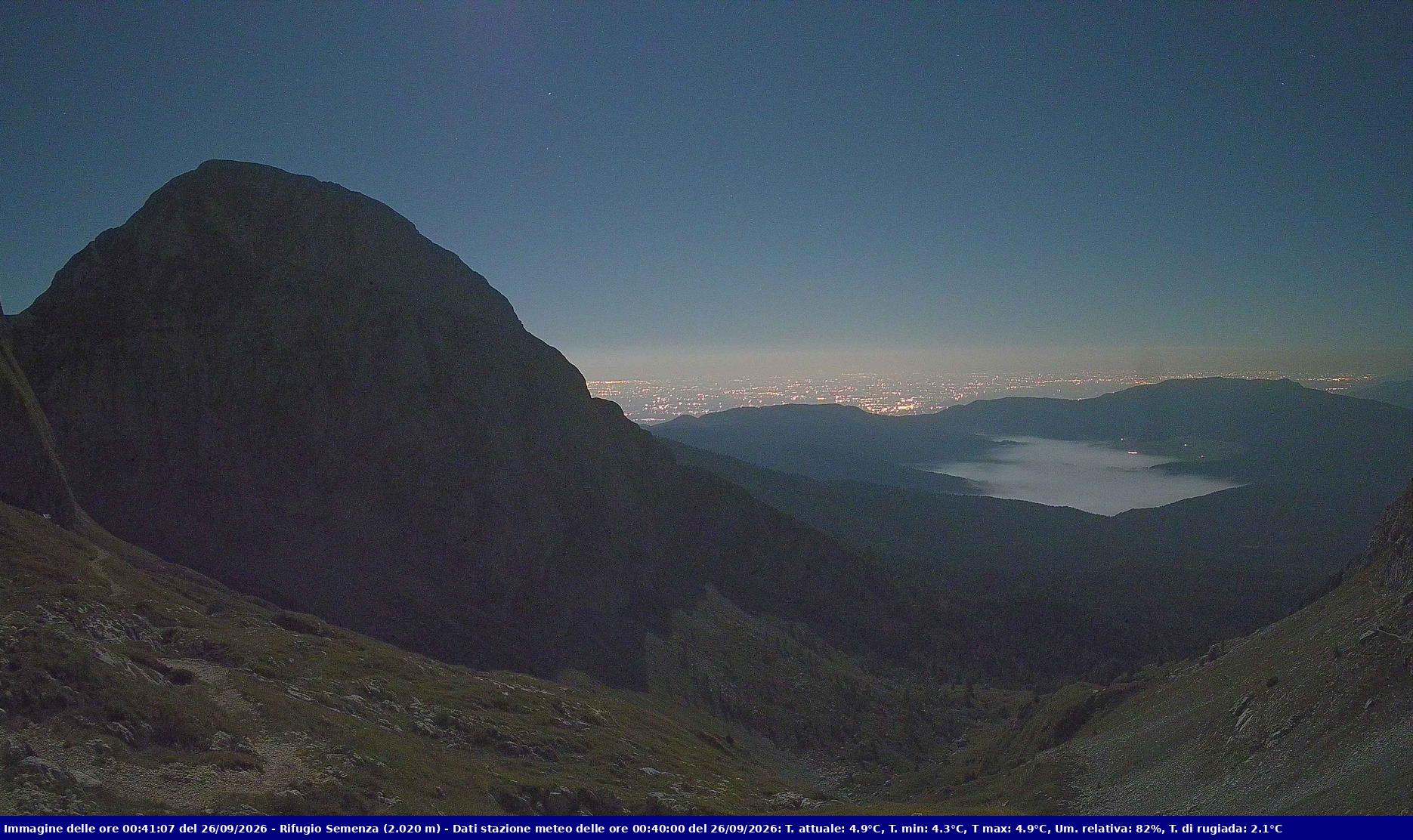 Webcam Rif. Semenza - 2020m - puntamento verso la Piana del Cansiglio e la pianura veneta in direzione sud-ovest
