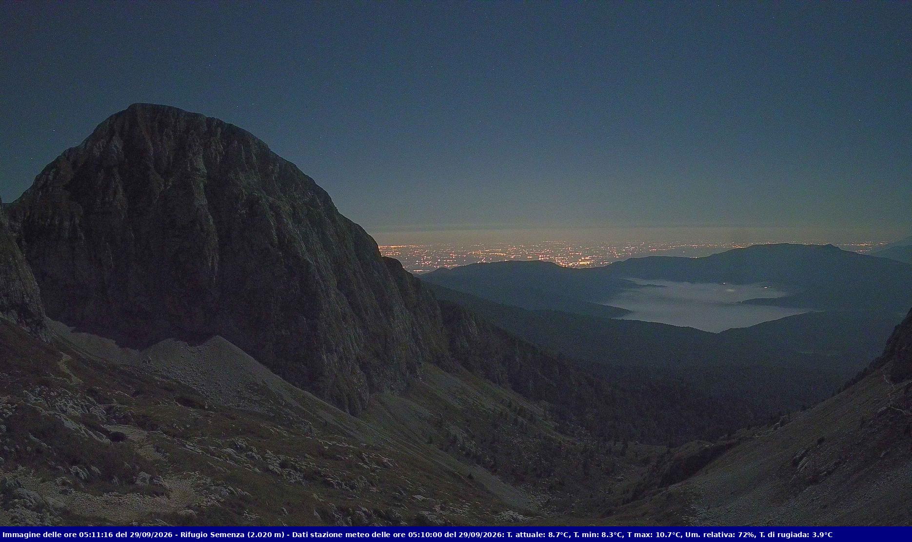 Webcam Rif. Semenza - 2020m - puntamento verso la Piana del Cansiglio e la pianura veneta in direzione sud-ovest