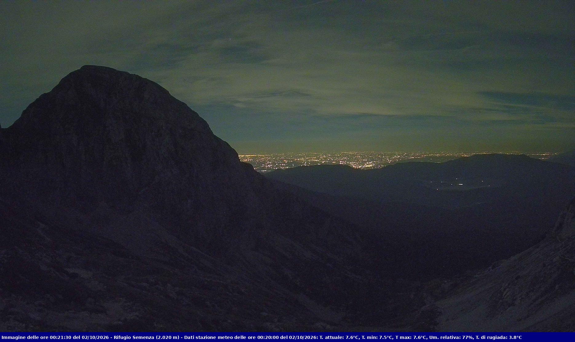 Webcam Rif. Semenza - 2020m - puntamento verso la Piana del Cansiglio e la pianura veneta in direzione sud-ovest