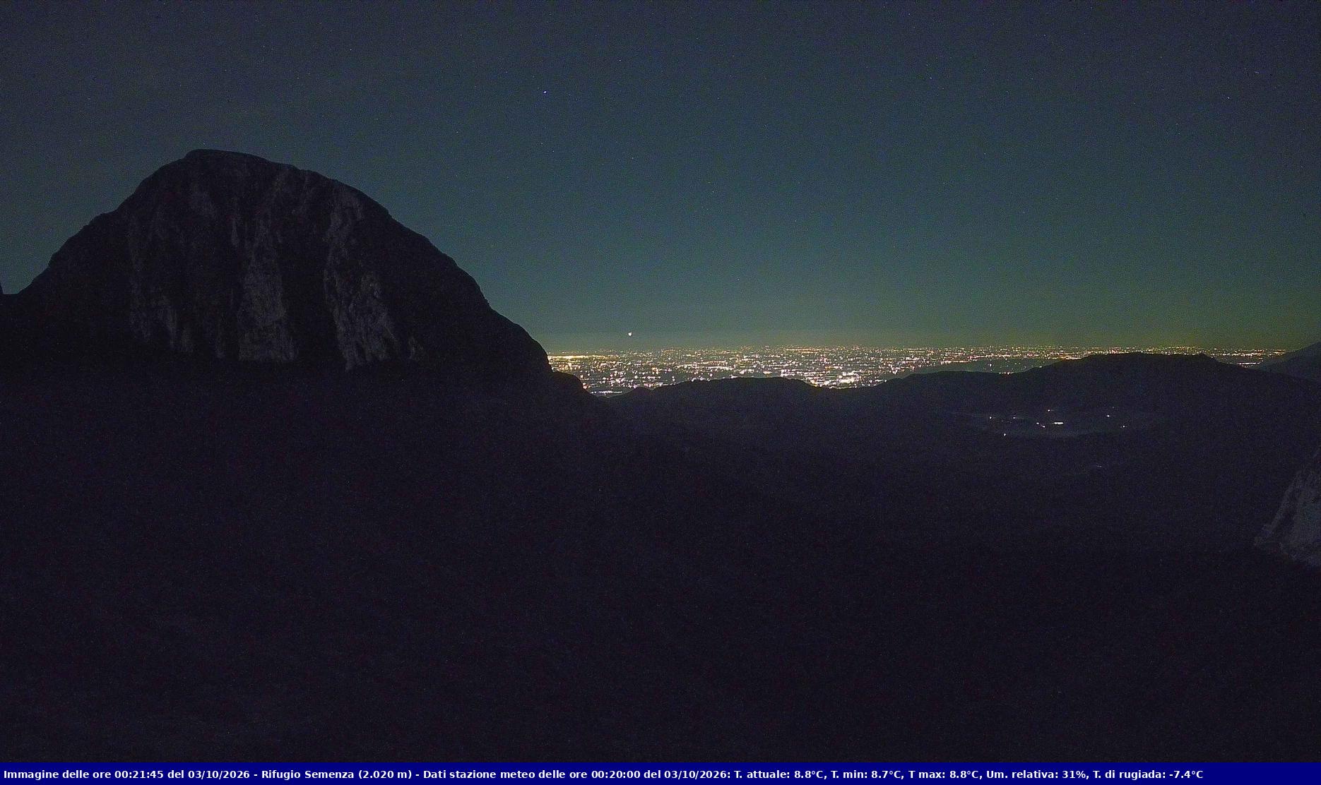 Webcam Rif. Semenza - 2020m - puntamento verso la Piana del Cansiglio e la pianura veneta in direzione sud-ovest