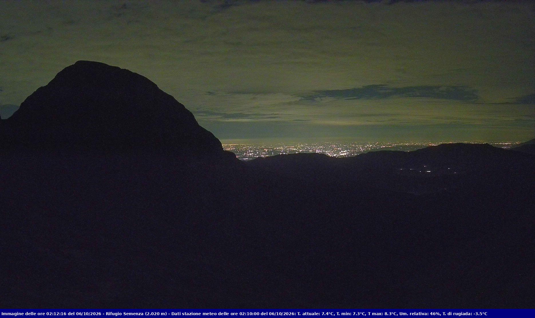 Webcam Rif. Semenza - 2020m - puntamento verso la Piana del Cansiglio e la pianura veneta in direzione sud-ovest