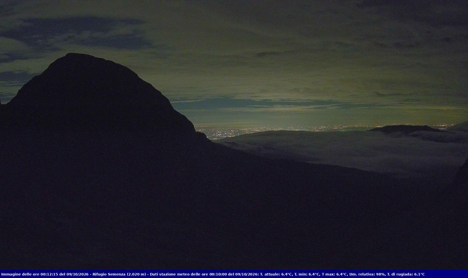 Webcam Rif. Semenza - 2020m - puntamento verso la Piana del Cansiglio e la pianura veneta in direzione sud-ovest