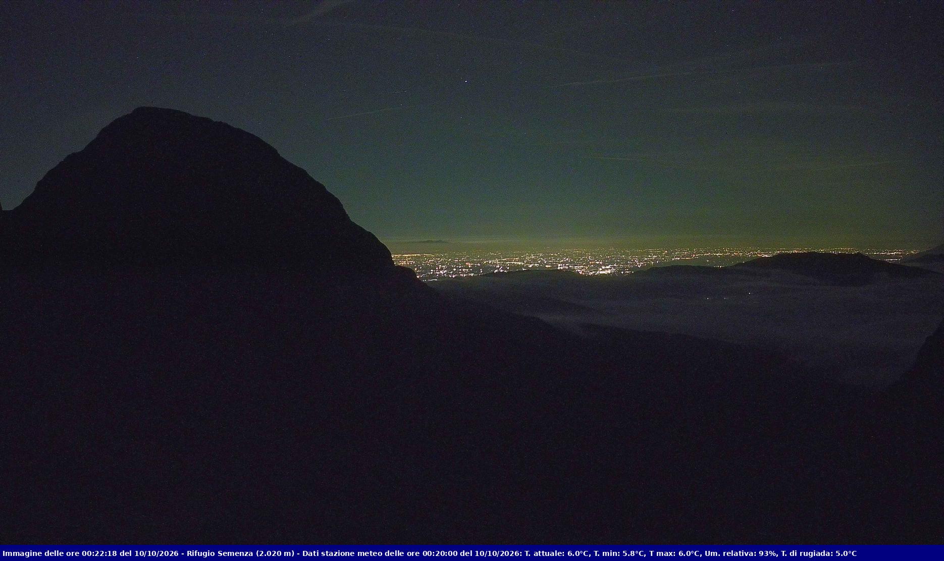 Webcam Rif. Semenza - 2020m - puntamento verso la Piana del Cansiglio e la pianura veneta in direzione sud-ovest