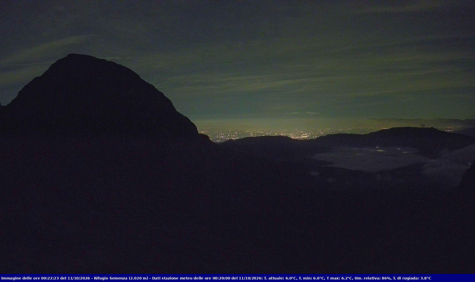 Webcam Rif. Semenza - 2020m - puntamento verso la Piana del Cansiglio e la pianura veneta in direzione sud-ovest