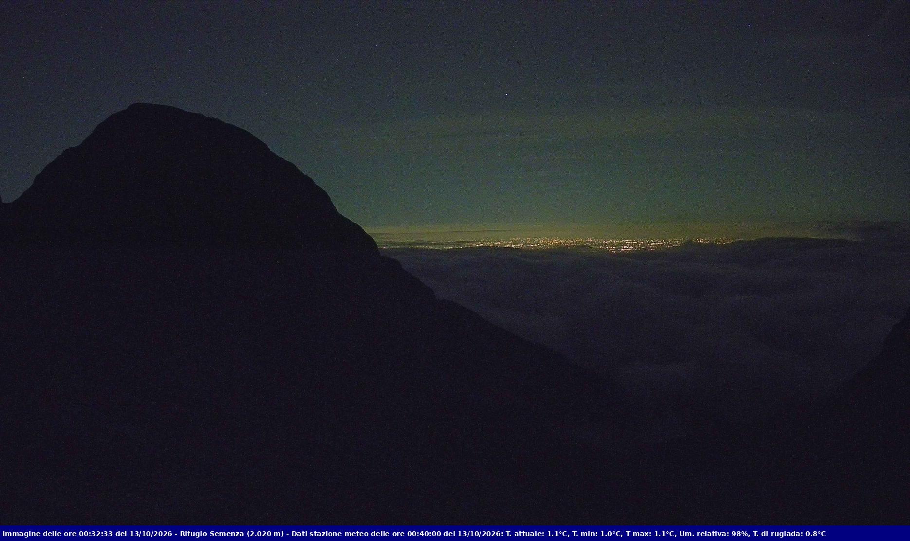 Webcam Rif. Semenza - 2020m - puntamento verso la Piana del Cansiglio e la pianura veneta in direzione sud-ovest