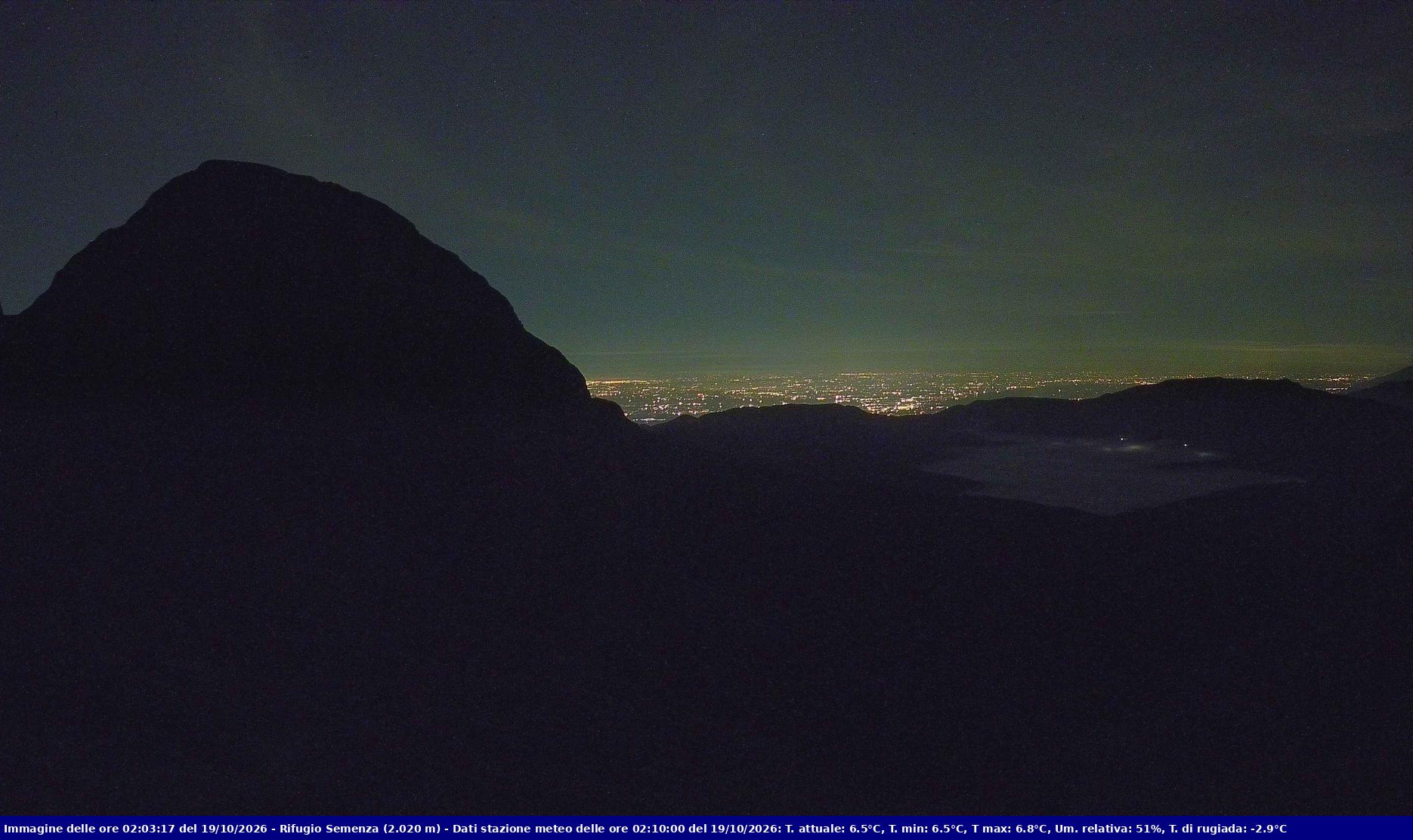 Webcam Rif. Semenza - 2020m - puntamento verso la Piana del Cansiglio e la pianura veneta in direzione sud-ovest
