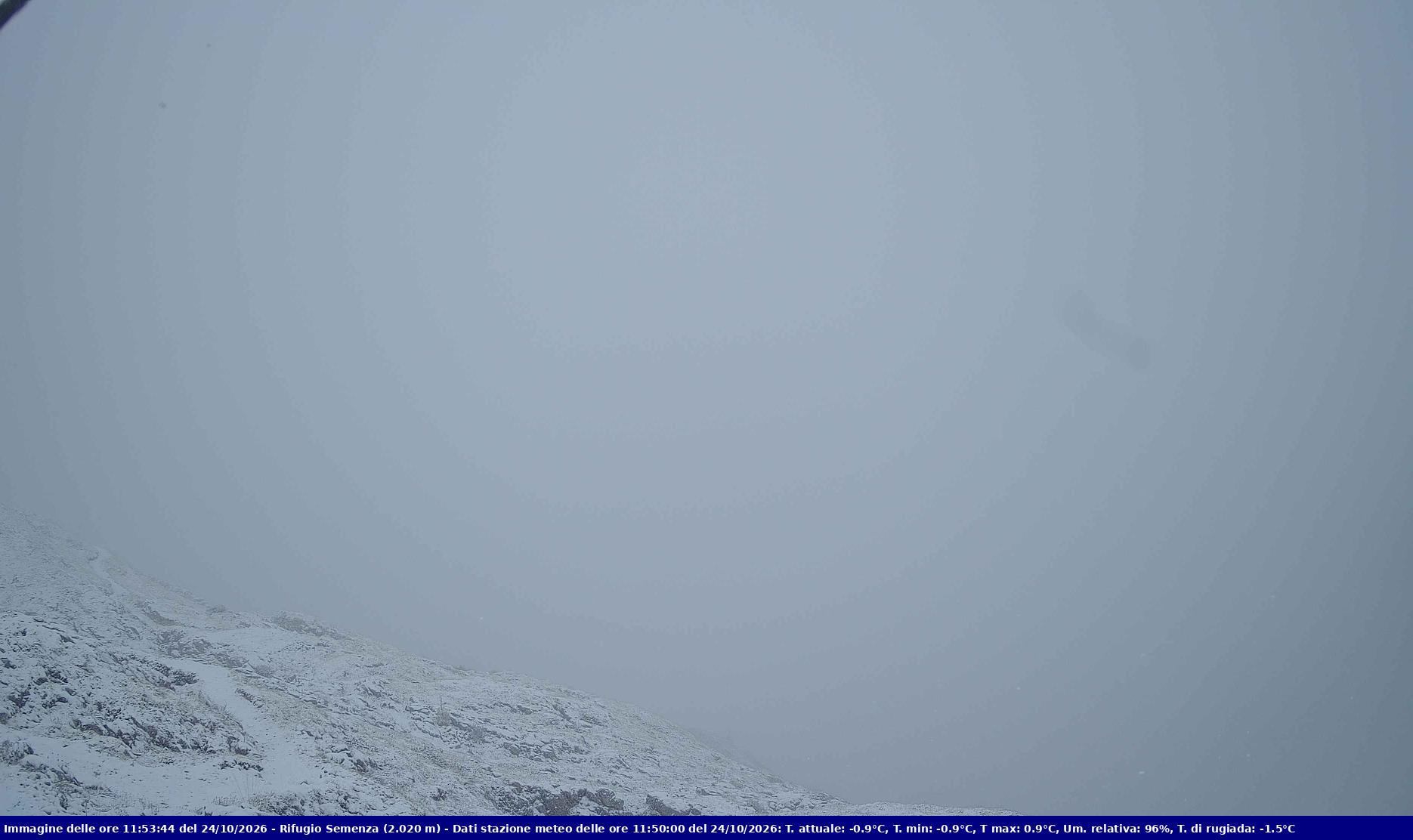 Webcam Rif. Semenza - 2020m - puntamento verso la Piana del Cansiglio e la pianura veneta in direzione sud-ovest