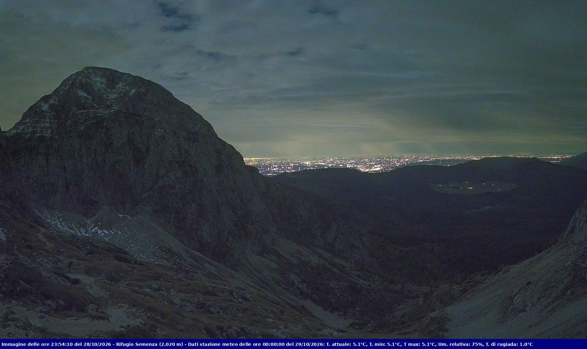 Webcam Rif. Semenza - 2020m - puntamento verso la Piana del Cansiglio e la pianura veneta in direzione sud-ovest