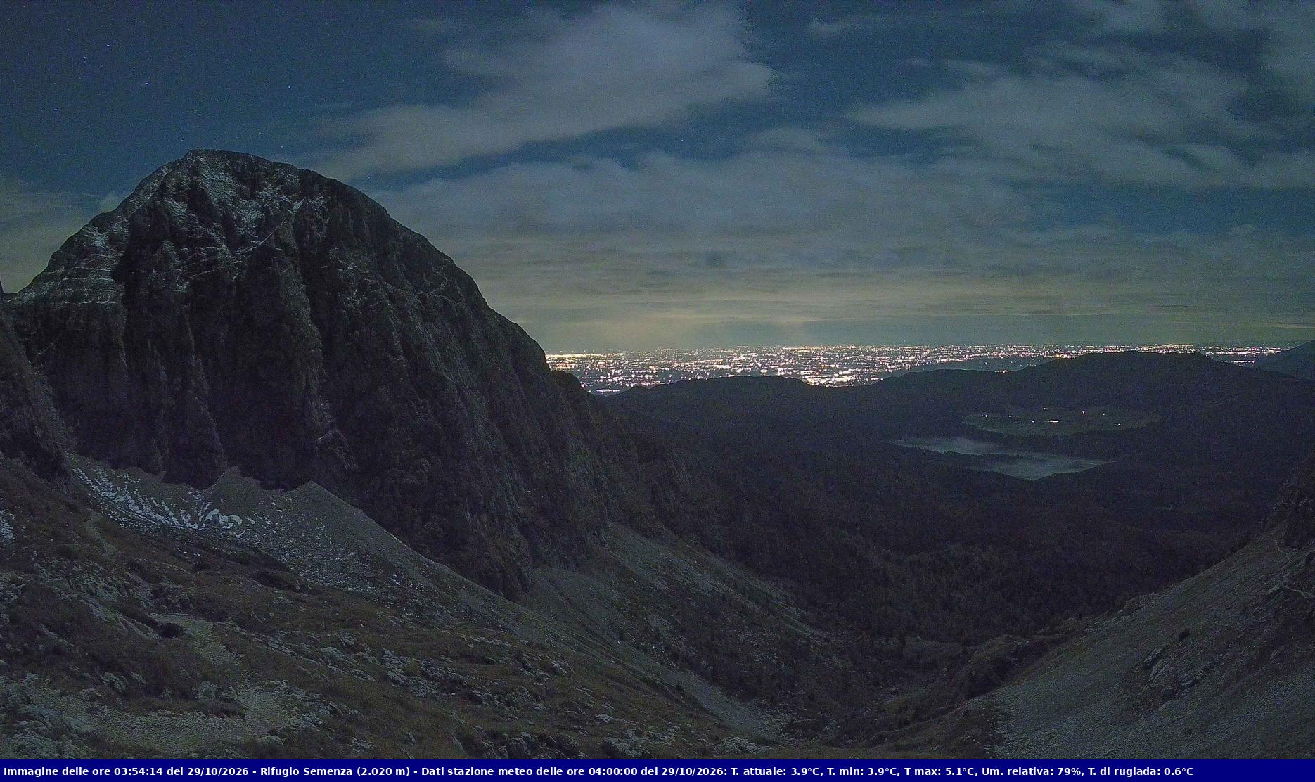 Webcam Rif. Semenza - 2020m - puntamento verso la Piana del Cansiglio e la pianura veneta in direzione sud-ovest