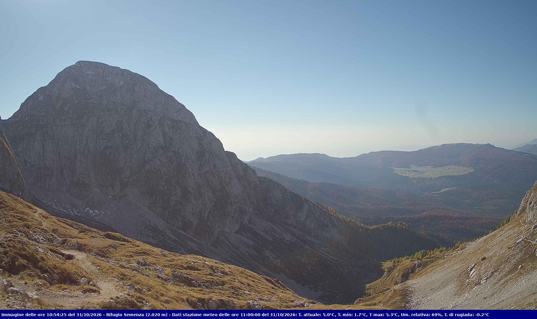 Webcam Rif. Semenza - 2020m - puntamento verso la Piana del Cansiglio e la pianura veneta in direzione sud-ovest